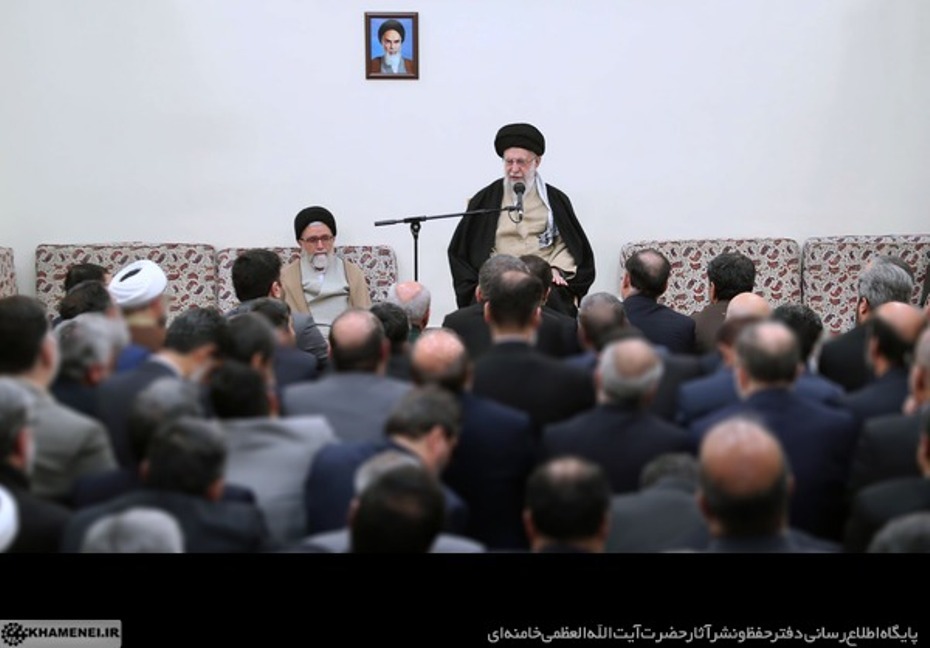 عکسی از رئیس اطلاعات سپاه و مقامات وزارت اطلاعات در دیدار با رهبری
