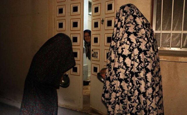 آئین کهن چهارشنبه‌سوری: از فال گوشی تا کوزه شکستن