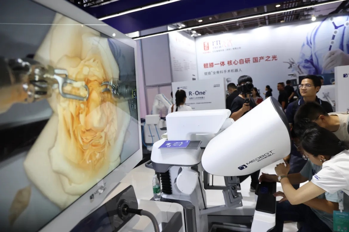 (عکس) نمایشگاه ربات‌ها در چین