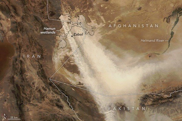 دریاچه هامون از نگاه ماهواره‌های ناسا