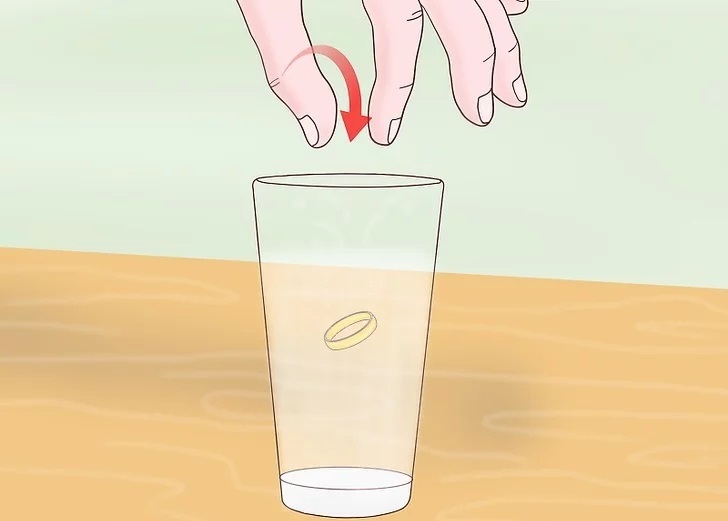 ترفند‌های تشخیص طلای اصل از تقلبی؛ مواظب باش سرت کلاه نره!