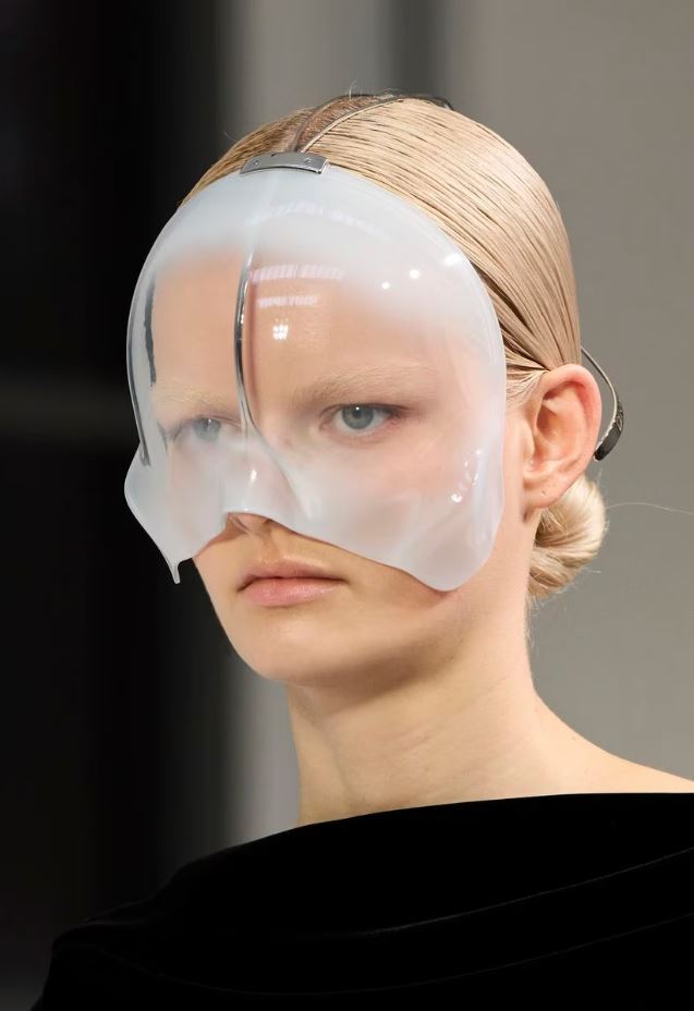 سایبورگ‌های شیک: به عصر زیبایی با چهره فراانسانی خوش آمدید /