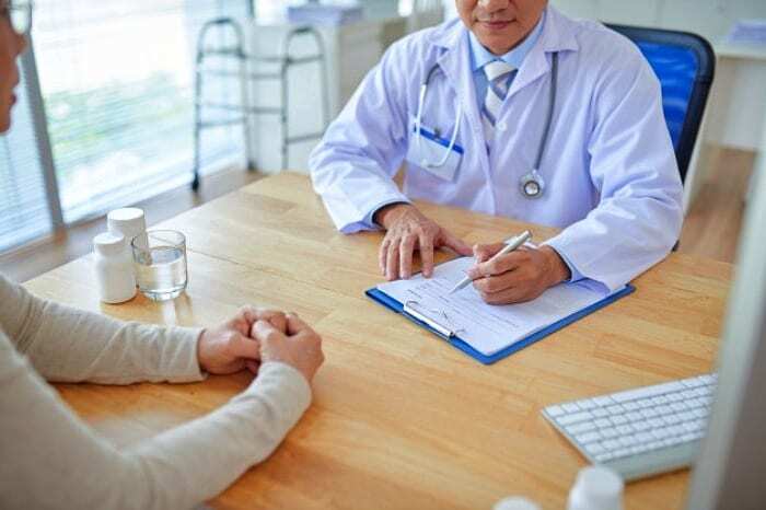 بهترین داروی گیاهی و خانگی درمان خواب رفتن دست و پا‌ها + طب سنتی