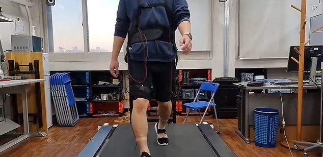 این شلوار رباتیک می‌تواند انرژی لازم برای راه رفتن را تا ۱۲ درصد کاهش دهد