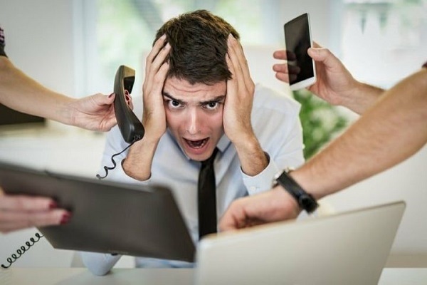 (تصاویر) ۱۴ فوبیا عجیب و غریب که وجود دارند/ فوبیا؛ از عشق تا لمس شدن!