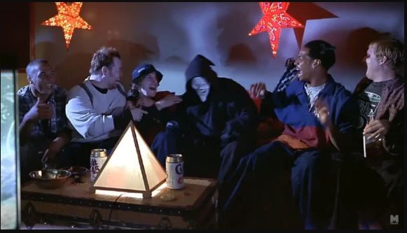 ۱۰ قانون برای زنده ماندن در فیلم‌های ترسناک؛ از «سوار نکردن مسافر سرراهی» تا «جدا نشدن»