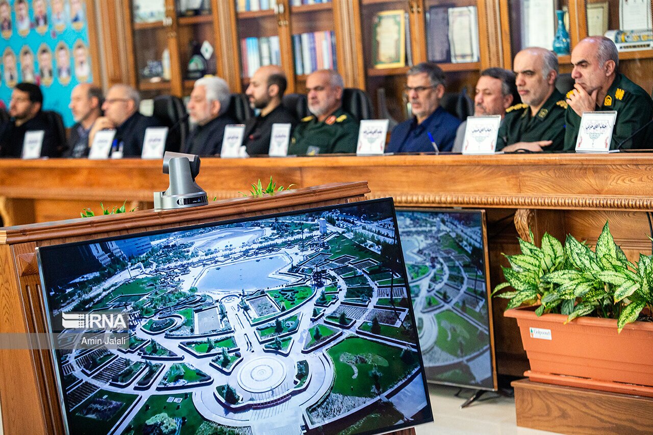 ابراهیم رئیسی به قرارگاه سپاه پاسداران رفت