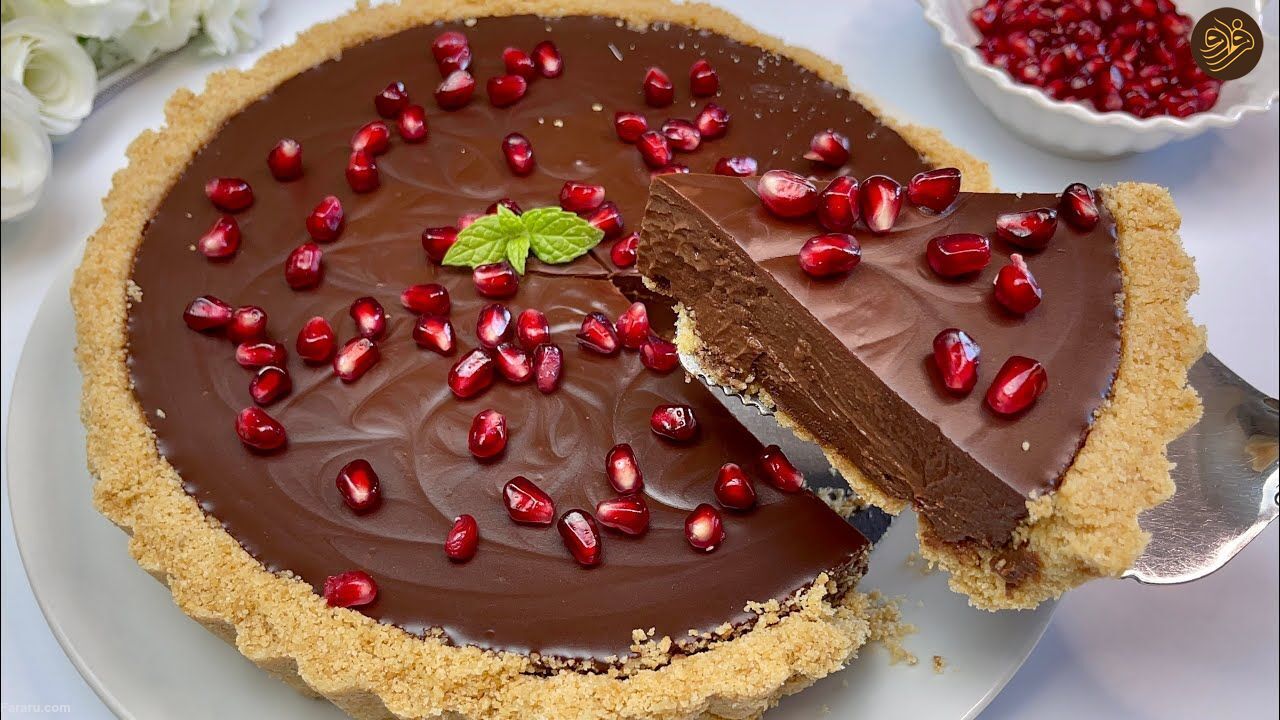 تارت شکلات و انار