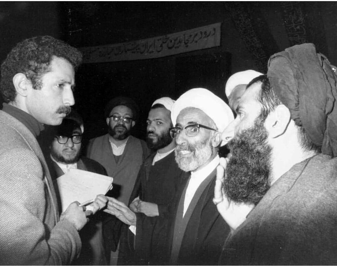 تصویری زیرخاکی از جوانی احمد جنتی