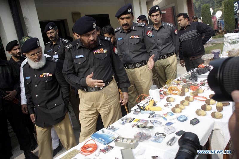 (تصاویر) یونیفورم پلیس در کشورهای مختلف دنیا چگونه است؟