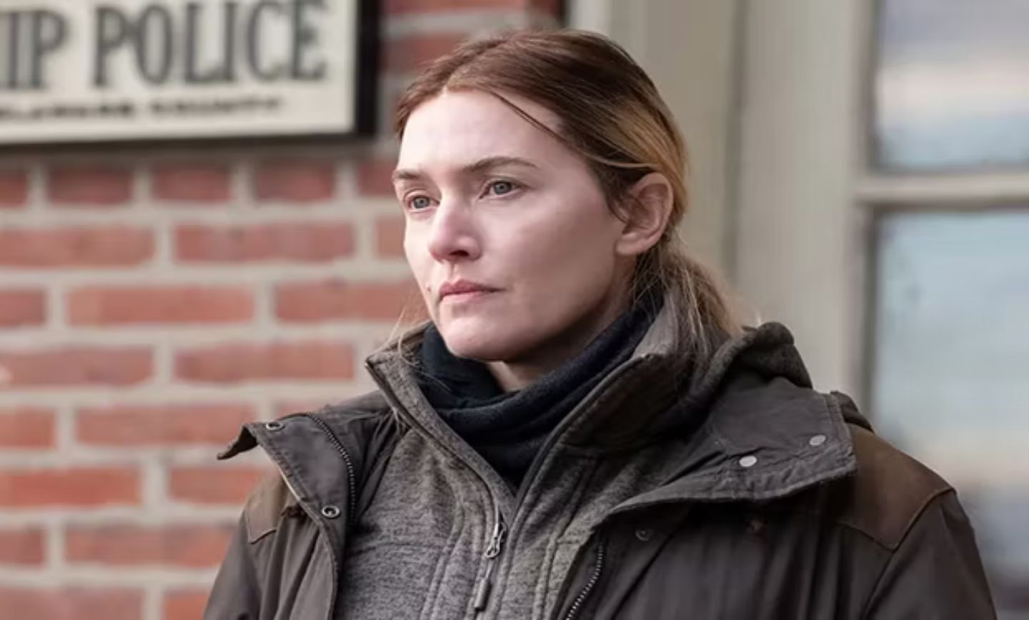 ۱۲ مینی سریال برتر HBO که باید تماشا کنید؛ از چرنوبیل تا جوخه برادران