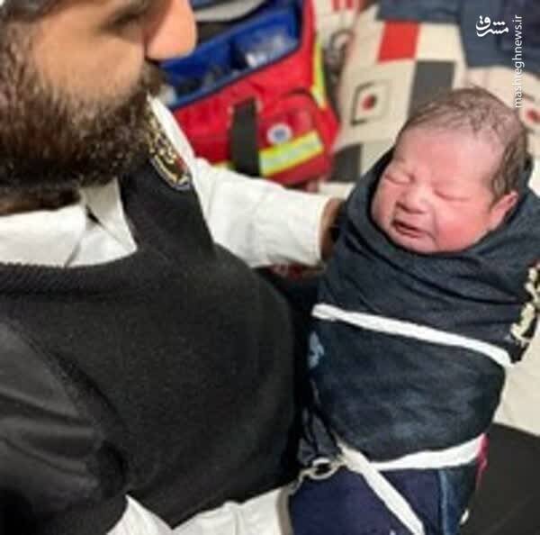 نوزاد عجول در جاده برفی به دنیا آمد