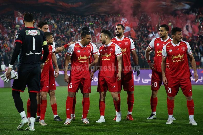 فروردین پرسپولیس: سه‌گانه سرنوشت