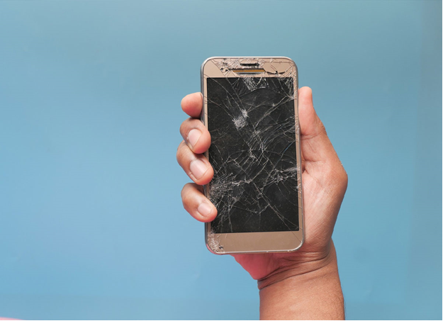 نحوه انتقال اطلاعات گوشی در صورت شکستن یا سوختن ال سی دی