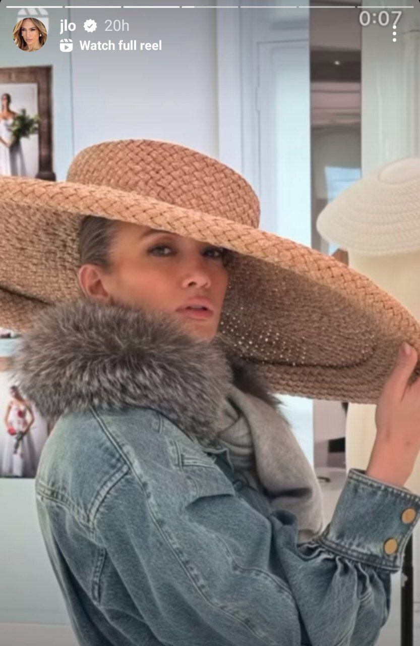 (تصویر) استایل عجیب جنیفر لوپز در پاریس جلب‌توجه کرد