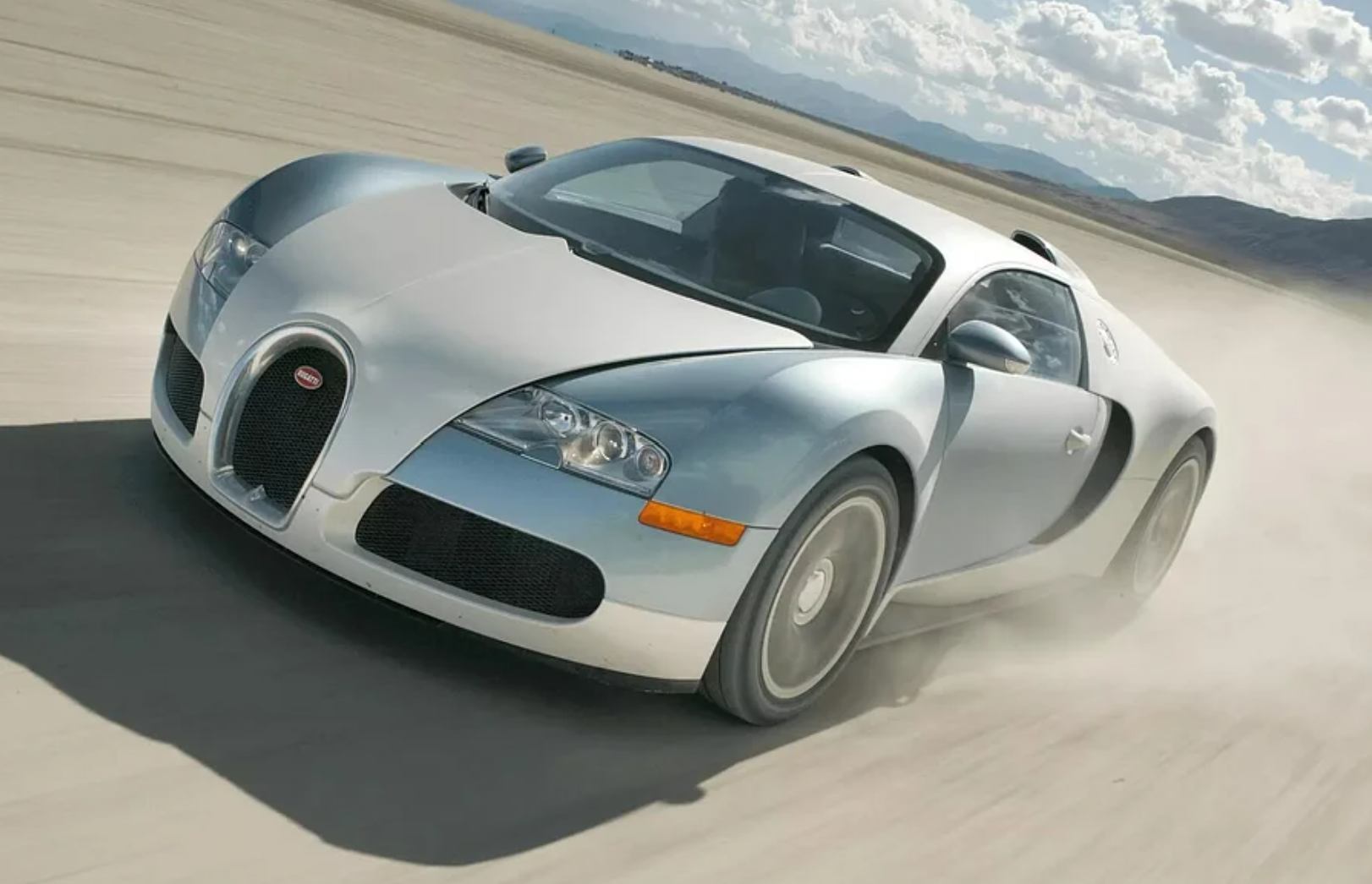 ۱۵ مورد از زشت‌ترین خودرو‌های تاریخ؛ ماشین‌هایی که برای سوپرمدل بودن طراحی نشده‌اند در حال تکمیل