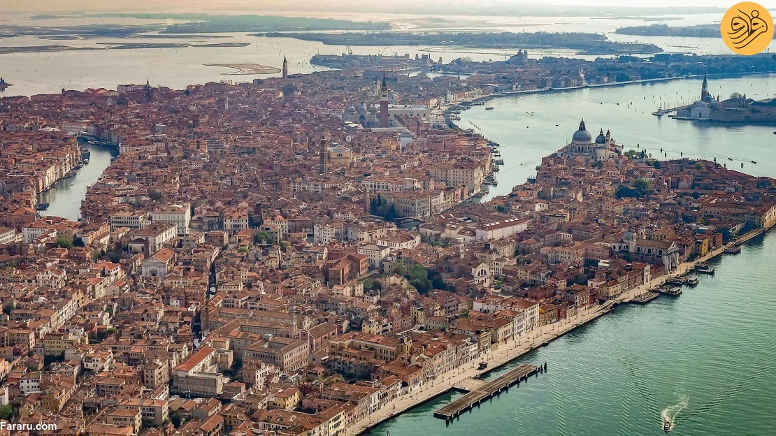 ۱۵ فرودگاه‌ شگفت‌انگیز جهان در هنگام فرود (تصاویر)