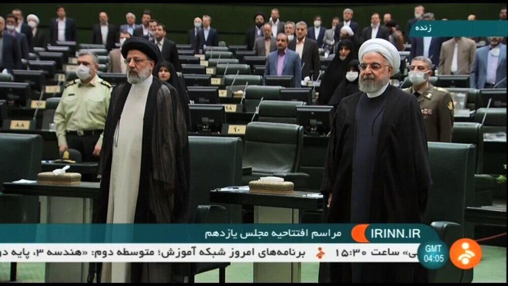 (تصویر) این دو چهره مهم در افتتاحیه مجلس دوازدهم حضور نداشتند