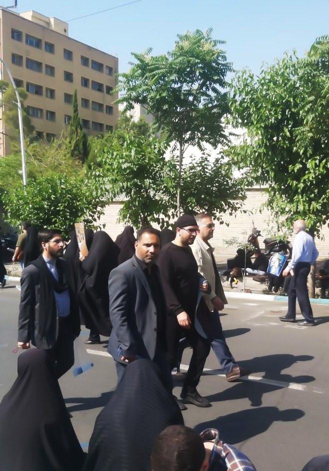 (ویدیو) قرائت قرآن توسط حامد شاکرنژاد در مراسم تشییع شهدای خدمت (ویدیو) قرائت قرآن توسط حامد شاکرنژاد در مراسم تشییع شهدای خدمت