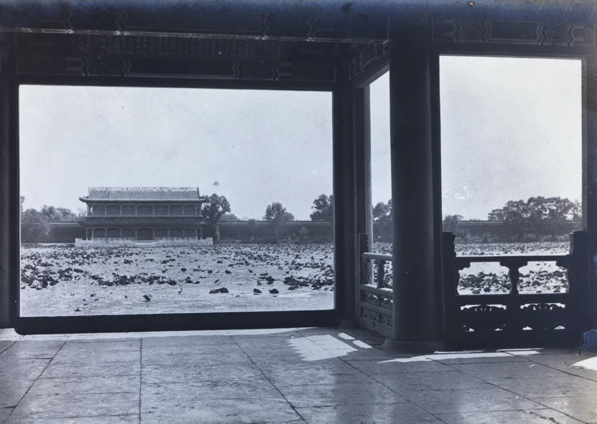 باغ خوش منظره ای که به مقر مخفی قدرت چین تبدیل شد/ با معادل چینی کرملین یا کاخ سفید آشنا شوید باغی با چشم اندازی زیبا که به مقر مخفی قدرت در چین تبدیل شده است/ با