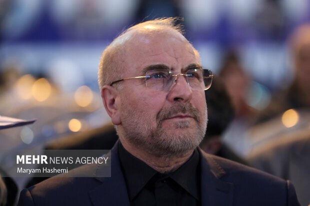 حاشیه و متن ثبتنام انتخابات ریاستجمهوری چهاردهم حاشیه و متن ثبتنام انتخابات ریاستجمهوری چهاردهم