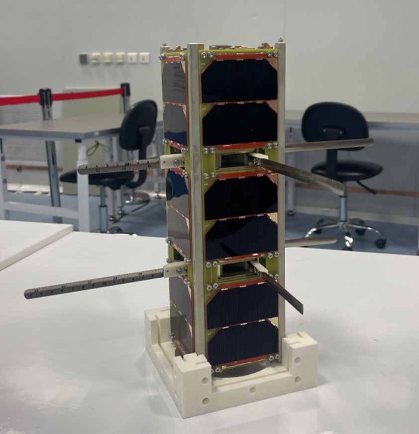 از ماهواره‌های پروازی «کوثر» و «هدهد» رونمایی شد