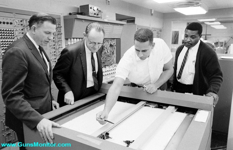 (تصویر) داستان سایدوایندر؛ از موشک پیشگام آمریکایی که توسط روس‌ها سرقت شد تا رهگیری پهپاد‌های حوثی