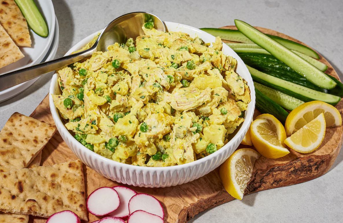 هفت دستور العمل جهانی سالاد سیب زمینی برای پیک نیک و آشپزی؛ از سالاد سیب زمینی اتریشی تا سالاد الویه به سبک ایرانی