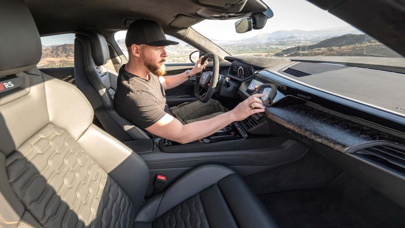 (عکس) ئی-ترون ؛ قوی ترین خودرو تمام دوران کمپانی آئودی معرفی شد