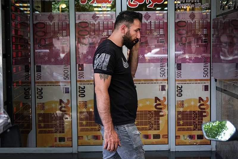 دلار و سکه چگونه از تحلیف پزشکیان استقبال می‌کنند؟