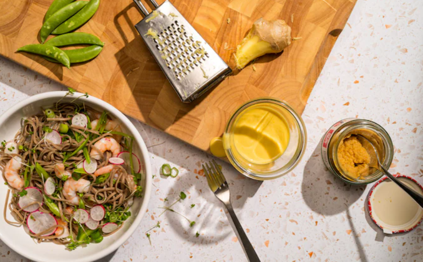 شش سس سالم و مقوی برای سالاد‌های مورد علاقه شما!/// ترجمه