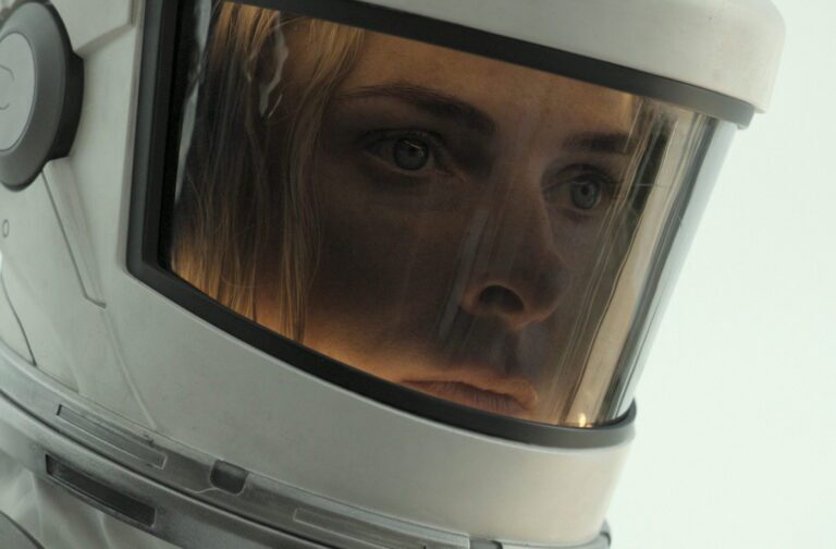 تشریح دنیای پساآخرالزمانی سریال «سیلو»؛ از پیشینه سیلوها تا دنیای مسموم خارج