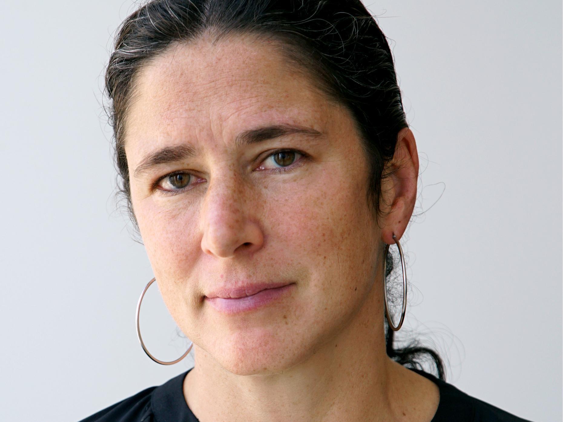 والز و امهاف در برابر ترامپ و ونس؛ انتخاباتی که دو نوع بسیار متفاوت از مردان را معرفی می‌کند/ انتخابات ۲۰۲۴ عرصه تقابل دو برداشت از مردانگی در اردوگاه راست و چپ/ انرژی پدر بزرگ والز در برابر مردانگی سمی ترامپ – ونس