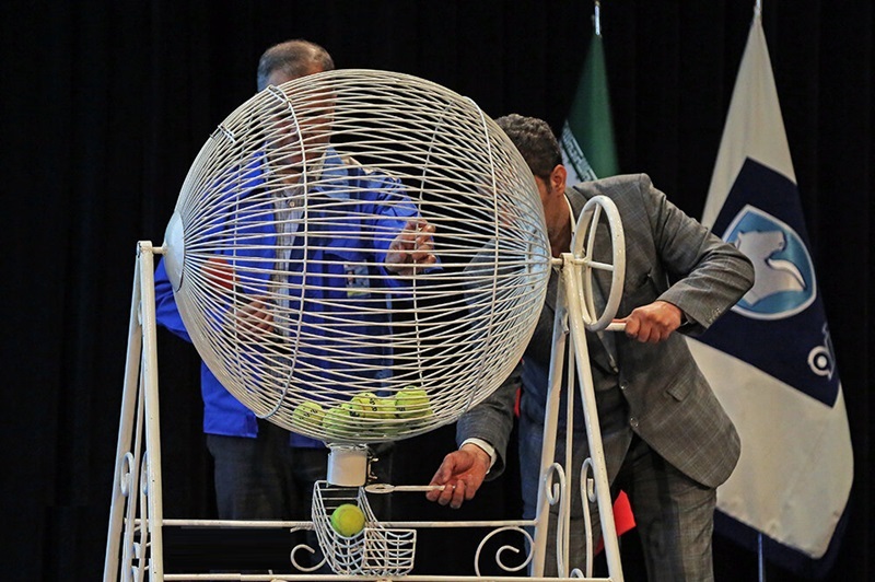 ثبت‌نام ایران‌خودرو؛ رقابت سه میلیون متقاضی در لاتاری خودرو