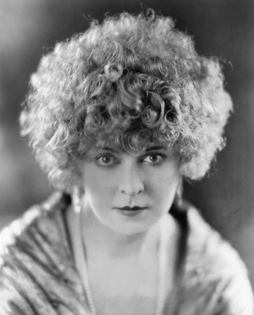 مرگ در روز تولد؛ افراد مشهوری که در روز تولد خود از دنیا رفتند