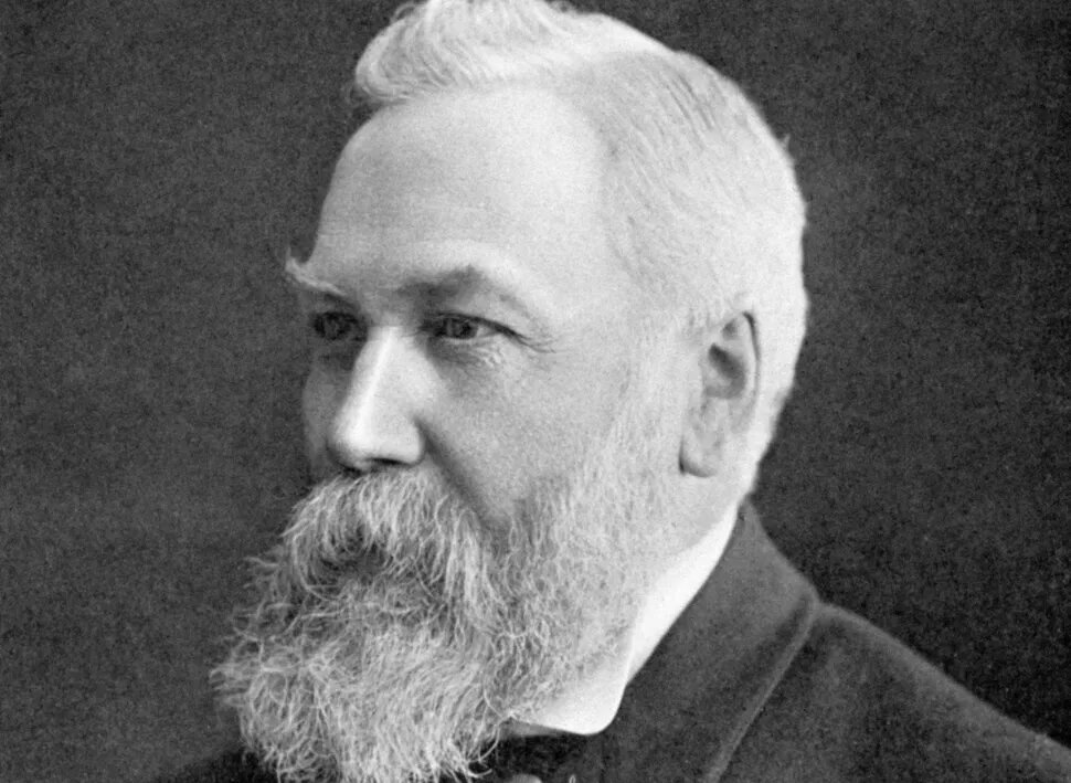 لحظات ماندگار فوتبال: از اولین بازی تا بزرگترین شگفتی‌ها