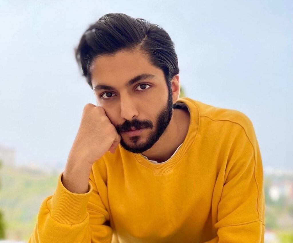 (تصاویر) بیوگرافی، عکس‌های شخصی و زندگی خصوصی کیسان دیباج