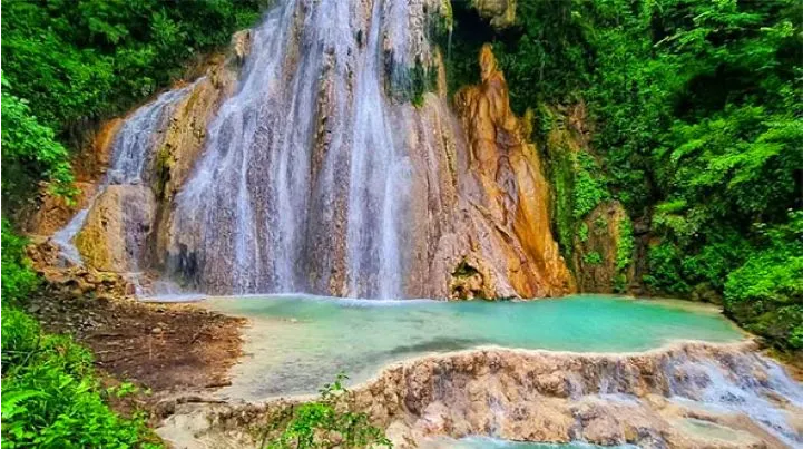 ۳ ساعت رانندگی از تهران تا سوئیس ایران