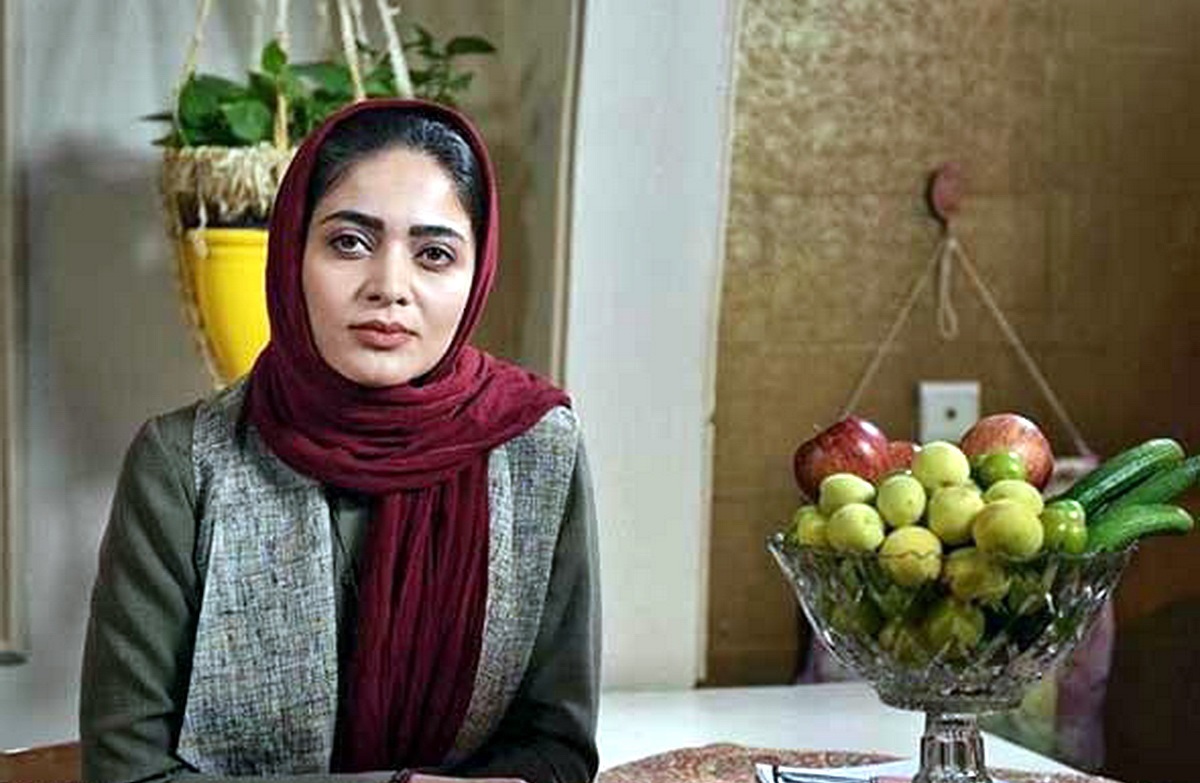 تغییر چهره و بیوگرافی عارفه معماریان دختر محمود نقاش سریال پایتخت (تصویر)