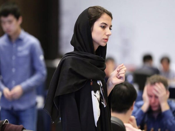 زندگی خصوصی، عکس‌های خصوصی، حواشی و بیوگرافی سارا خادم الشریعه (تصاویر)