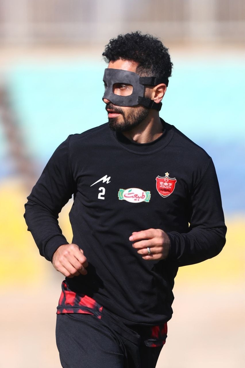 (عکس) کاپیتان پرسپولیسی‌ها با شمایل یک نینجا!