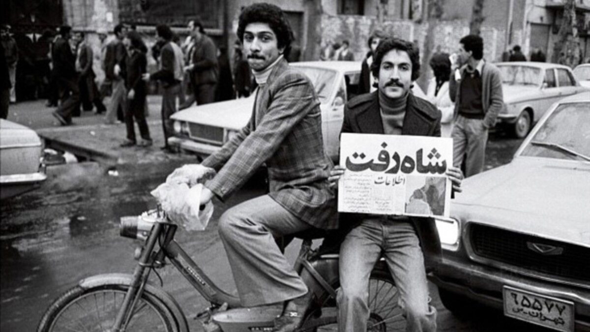 چرا محمدرضاشاه ایران را ترک کرد؟