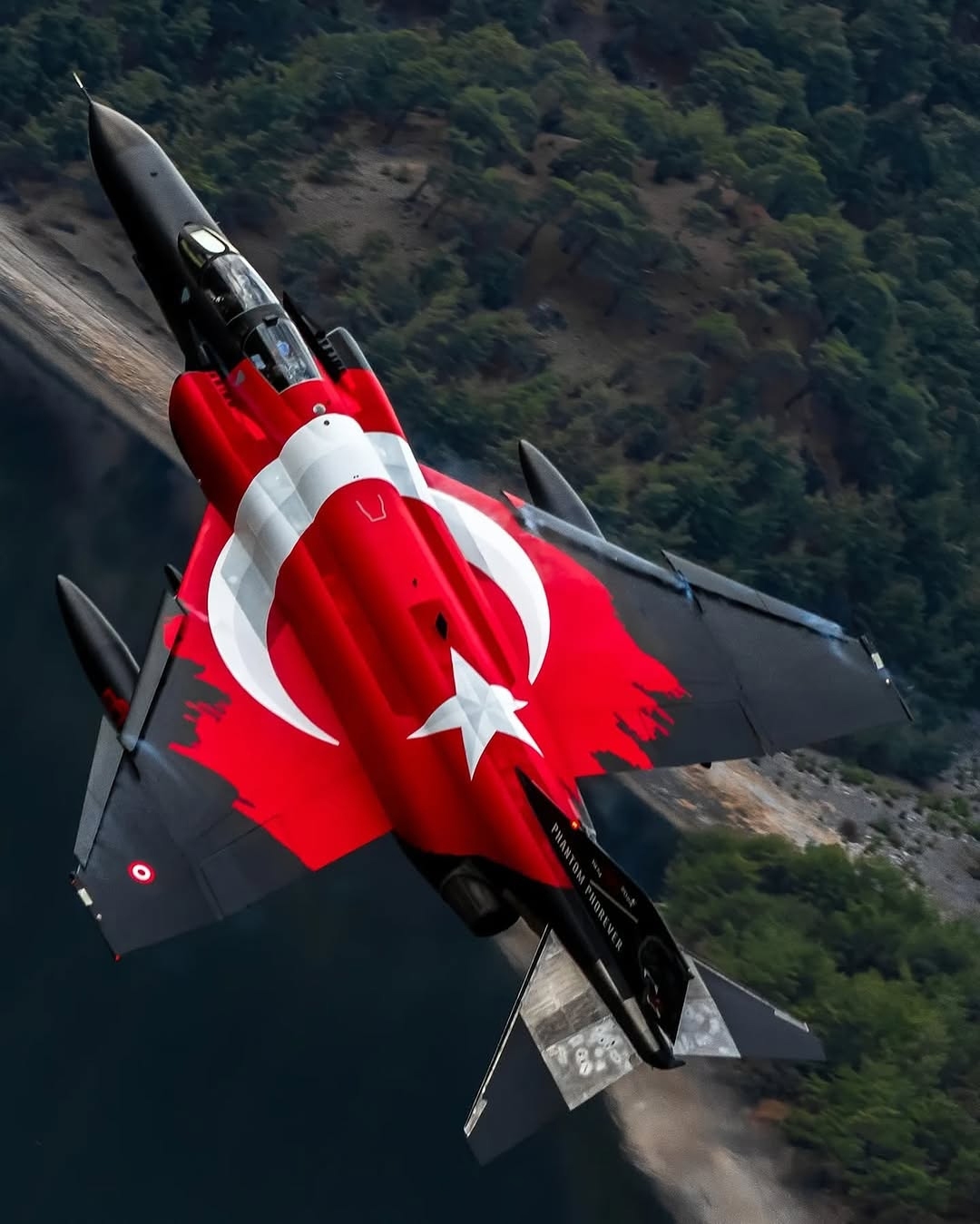 (عکس) جنگنده F-4
