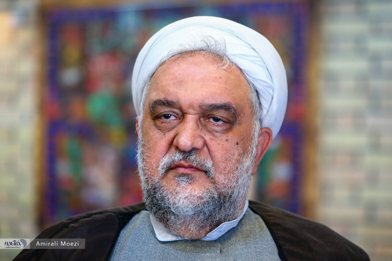 رویارویی تندرو‌ها با تصمیم نظام درباره «مذاکرات عمان» / جعفرزاده: تضعیف مذاکره کنندگان، خیانت است/ امیری‌فر: به دروغ می‌گویند از رهبری اطاعت می‌کنیم
